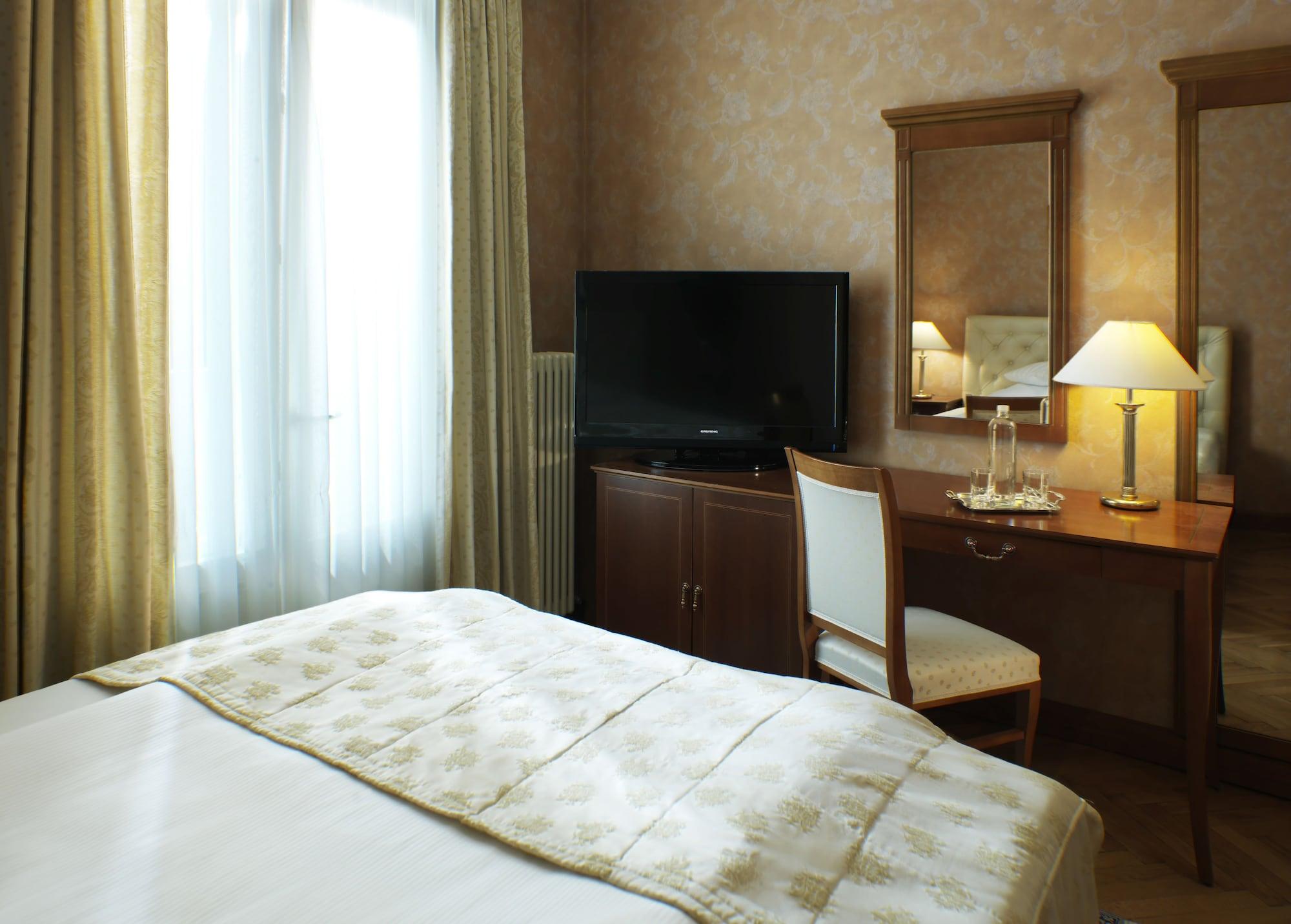 Grand Hotel Toplice - Small Luxury Hotels Of The World Μπλεντ Εξωτερικό φωτογραφία A room at the hotel