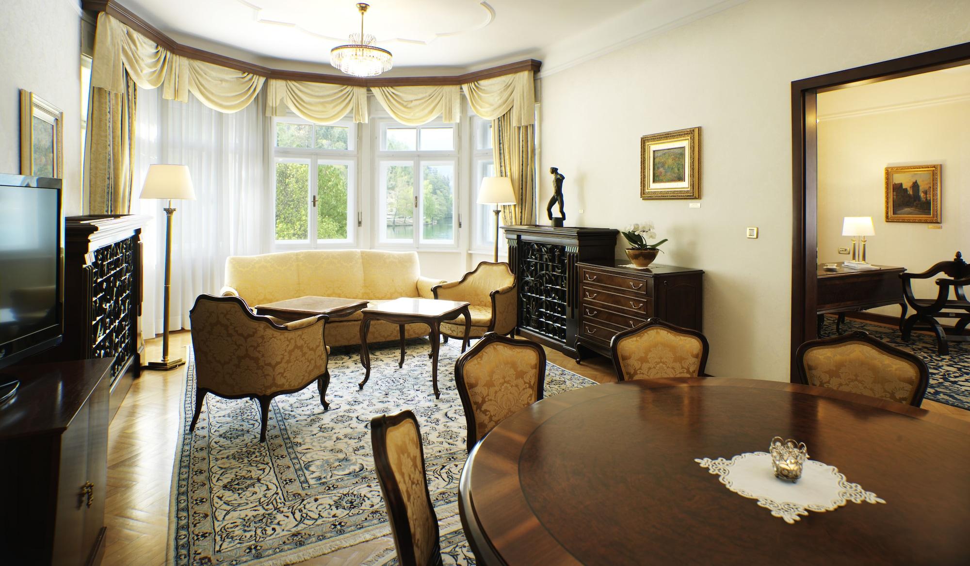 Grand Hotel Toplice - Small Luxury Hotels Of The World Μπλεντ Εξωτερικό φωτογραφία