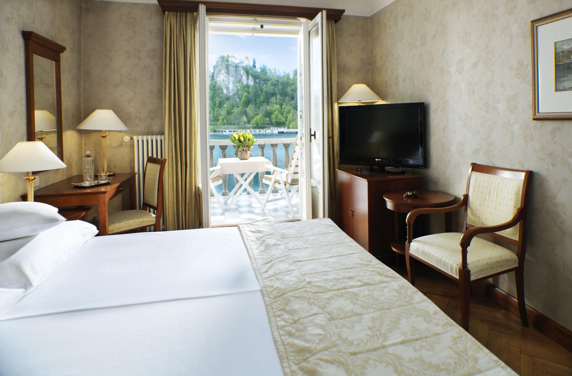Grand Hotel Toplice - Small Luxury Hotels Of The World Μπλεντ Εξωτερικό φωτογραφία A room at the hotel