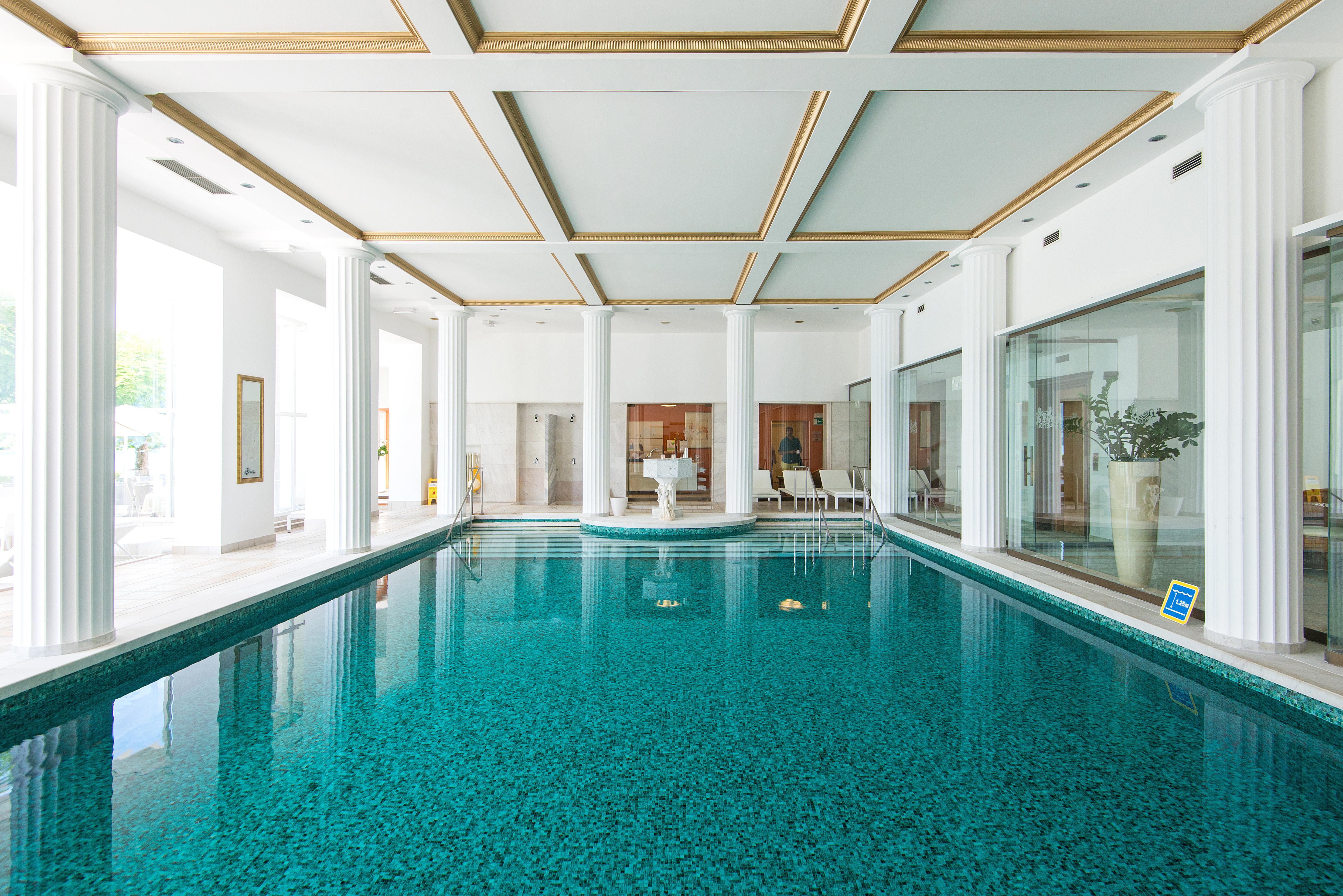 Grand Hotel Toplice - Small Luxury Hotels Of The World Μπλεντ Εξωτερικό φωτογραφία The swimming pool