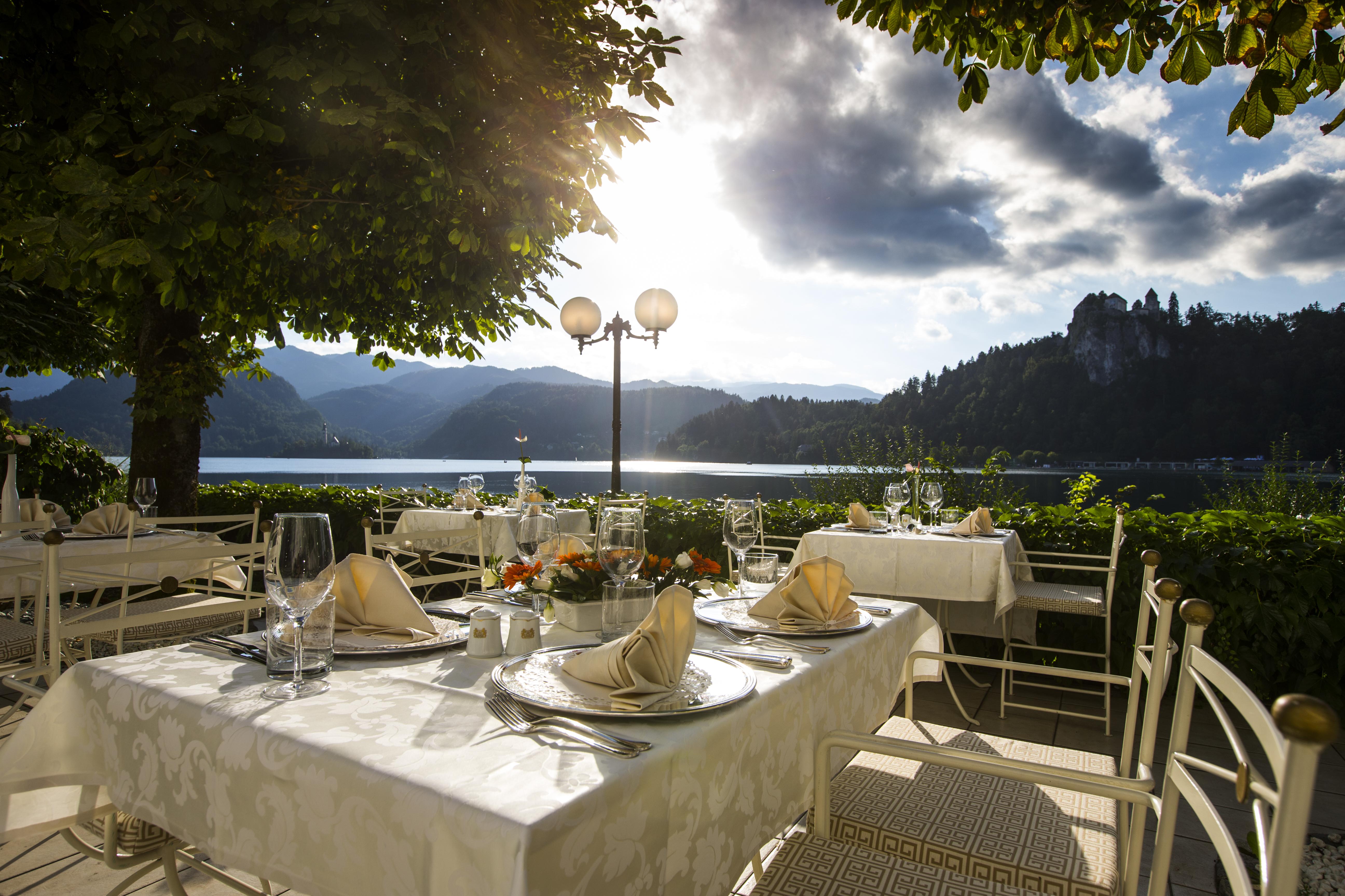 Grand Hotel Toplice - Small Luxury Hotels Of The World Μπλεντ Εξωτερικό φωτογραφία The restaurant