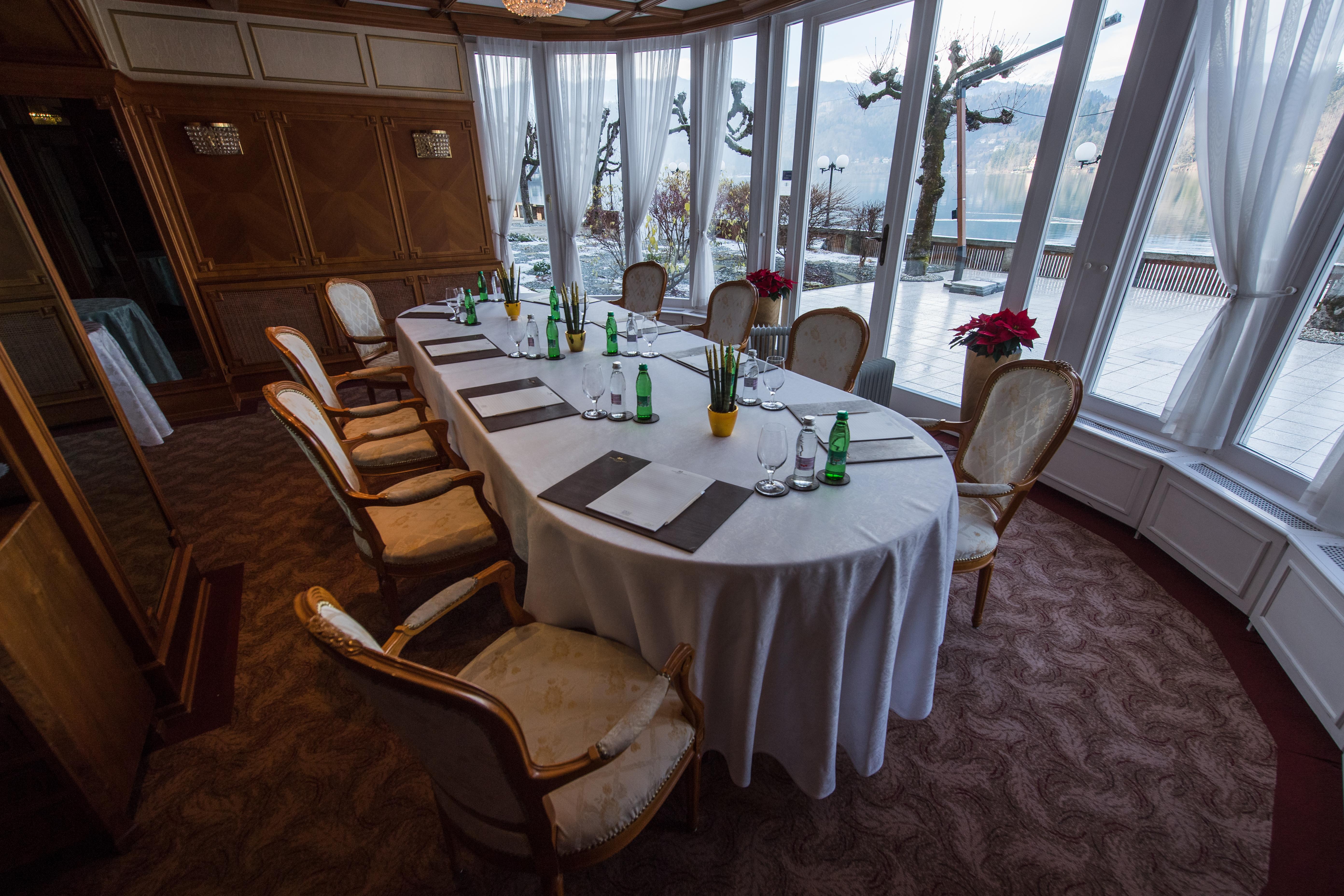 Grand Hotel Toplice - Small Luxury Hotels Of The World Μπλεντ Εξωτερικό φωτογραφία The meeting room