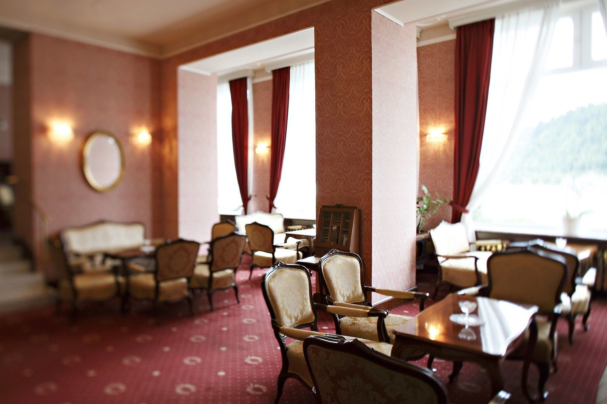 Grand Hotel Toplice - Small Luxury Hotels Of The World Μπλεντ Εστιατόριο φωτογραφία Interior of the hotel